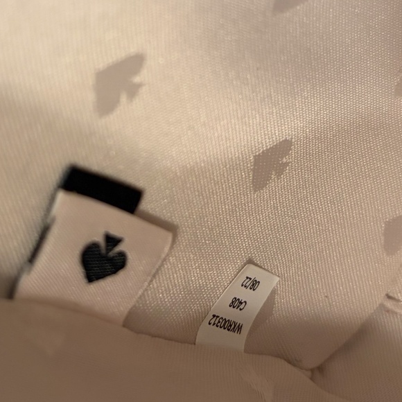 Kate Spade Leather Daisy Crossbody Color Lavender New Without Tags Never Used - Picture 5 of 6